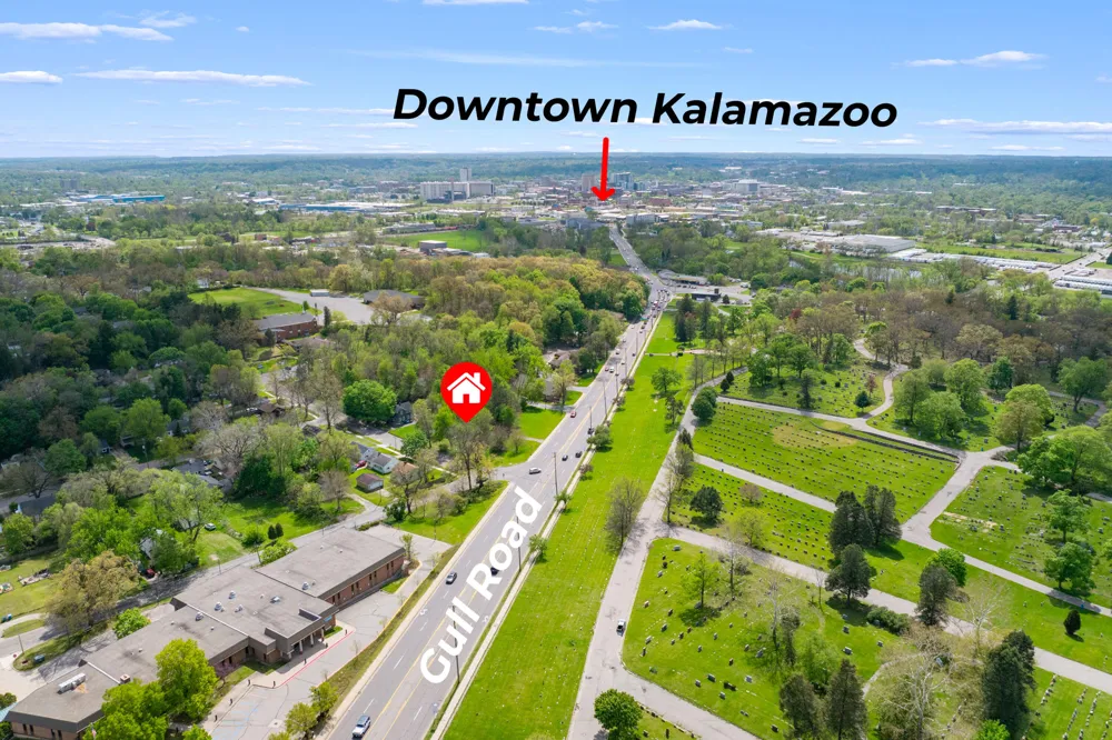 1119 Charlotte Avenue Kalamazoo, MI 49048