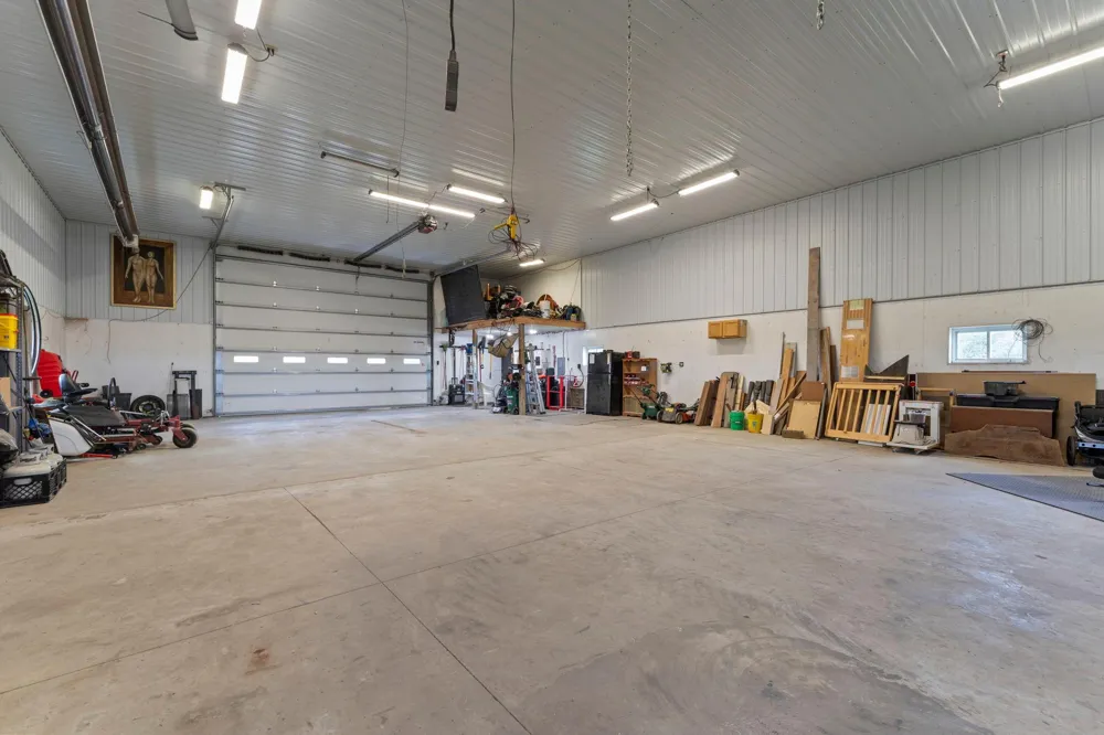 15585 County 9 Boulevard Goodhue, MN 55027