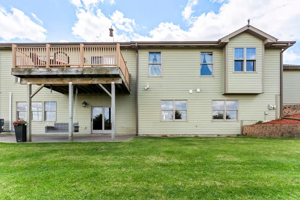 15585 County 9 Boulevard Goodhue, MN 55027