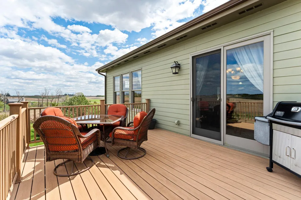 15585 County 9 Boulevard Goodhue, MN 55027