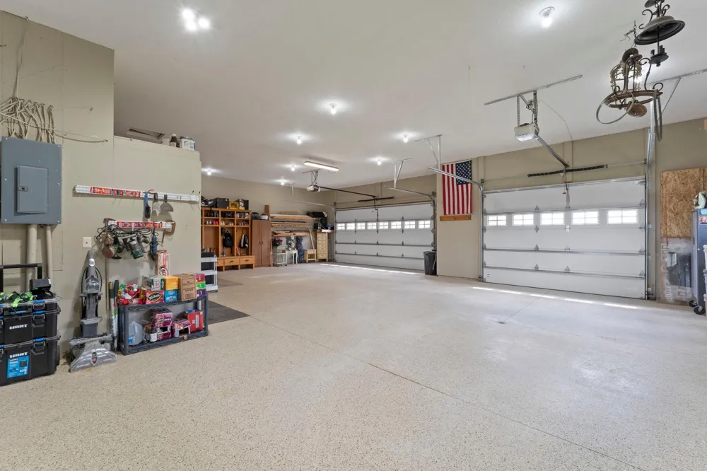 15585 County 9 Boulevard Goodhue, MN 55027