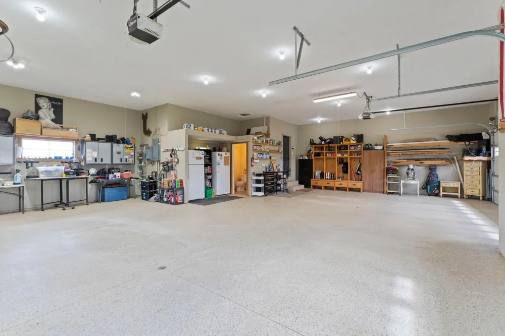 15585 County 9 Boulevard Goodhue, MN 55027