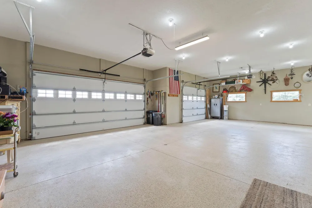 15585 County 9 Boulevard Goodhue, MN 55027