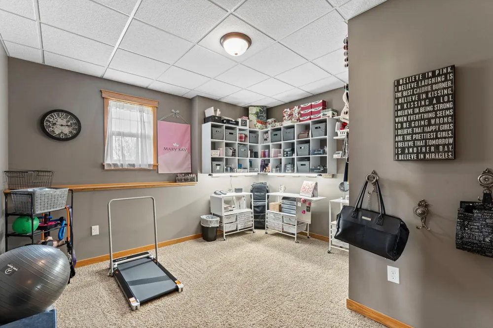 15585 County 9 Boulevard Goodhue, MN 55027