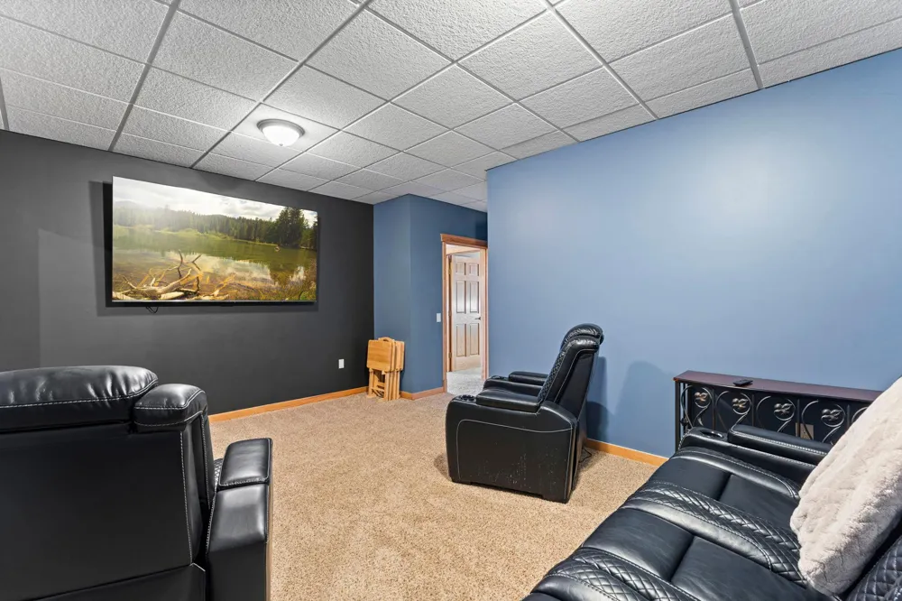 15585 County 9 Boulevard Goodhue, MN 55027