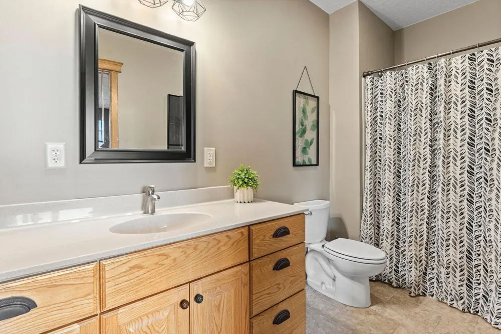 15585 County 9 Boulevard Goodhue, MN 55027