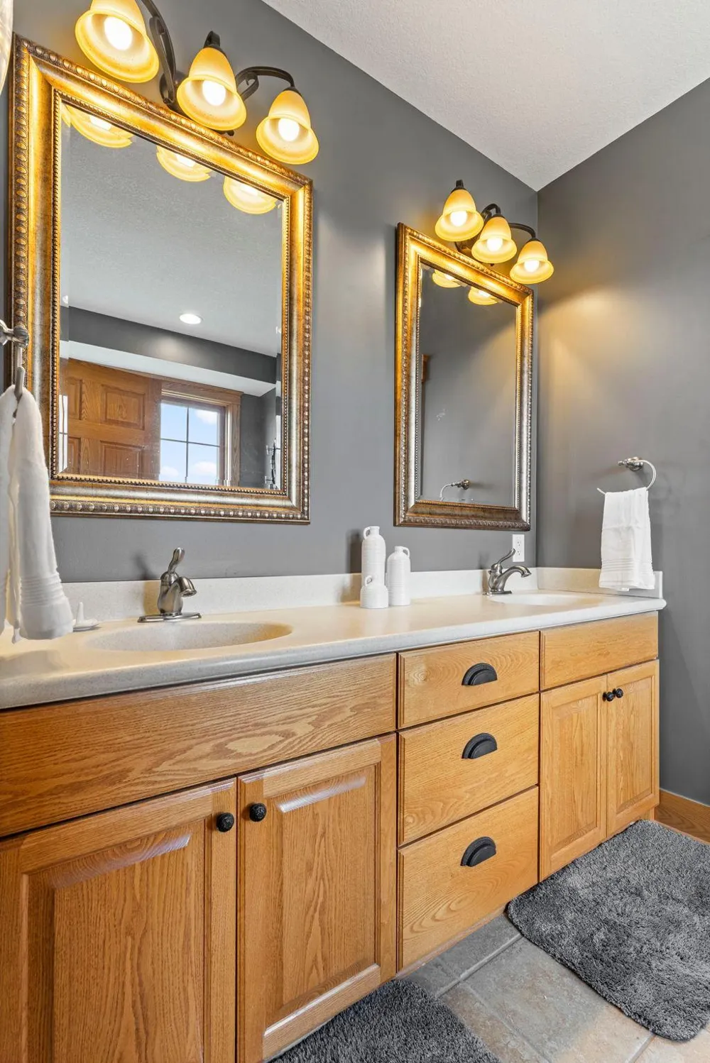 15585 County 9 Boulevard Goodhue, MN 55027