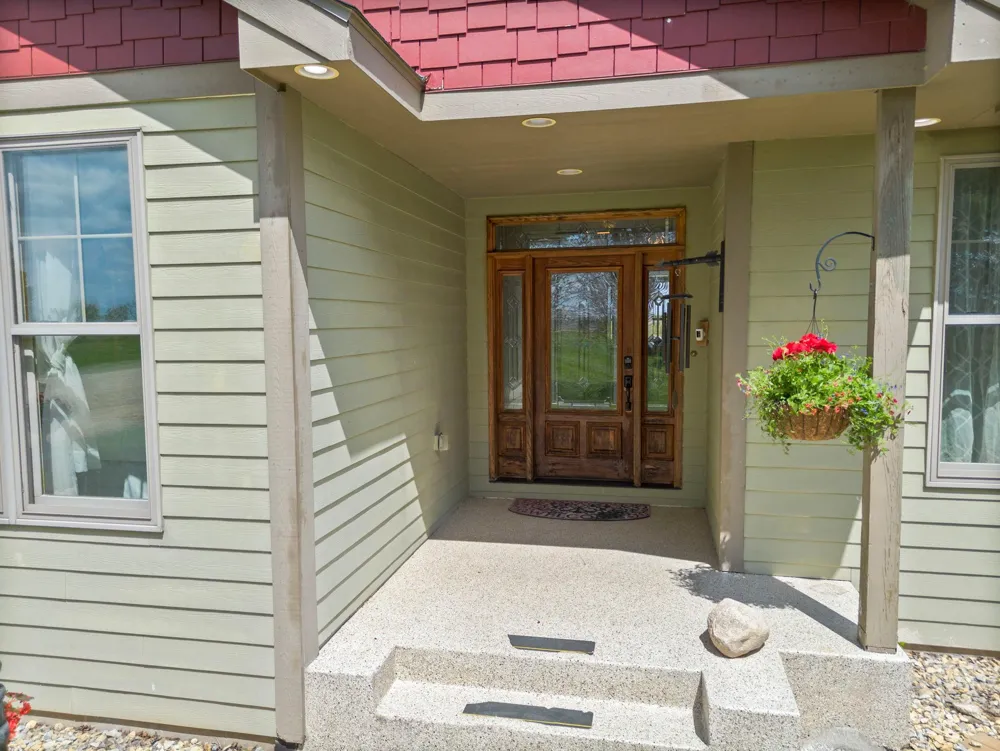 15585 County 9 Boulevard Goodhue, MN 55027