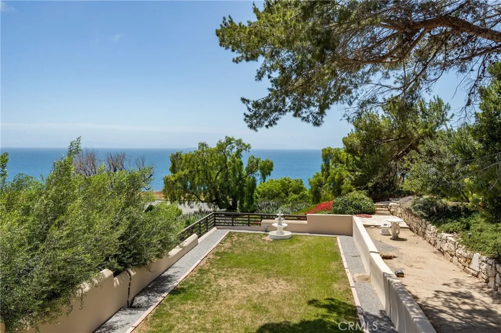 1 Peppertree Drive Rancho Palos Verdes, CA 90275