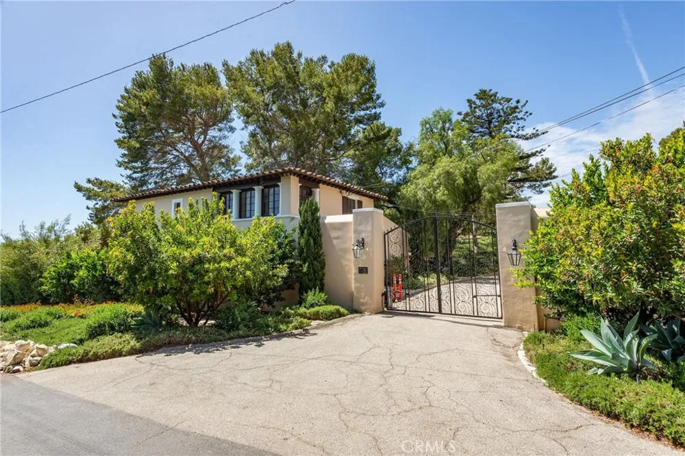 1 Peppertree Drive Rancho Palos Verdes, CA 90275