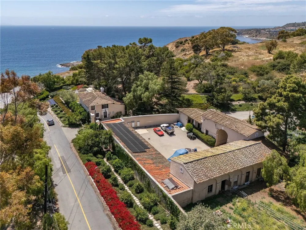 1 Peppertree Drive Rancho Palos Verdes, CA 90275
