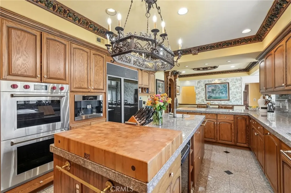 16060 Esquilime Chino Hills, CA 91709