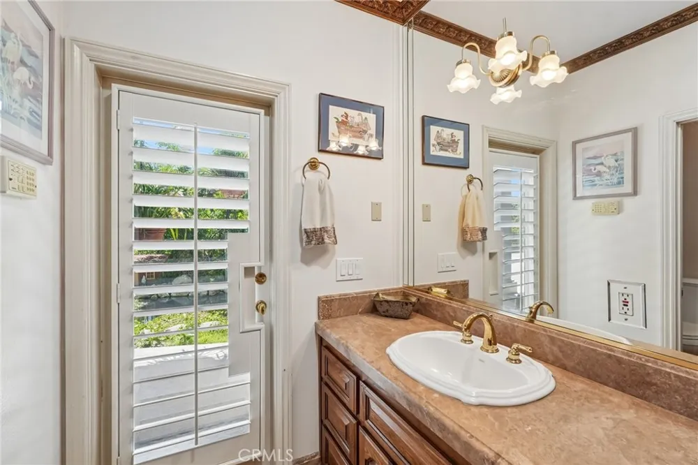 16060 Esquilime Chino Hills, CA 91709