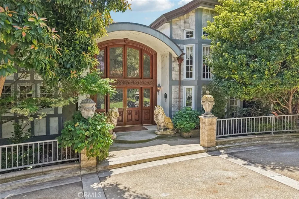 16060 Esquilime Chino Hills, CA 91709