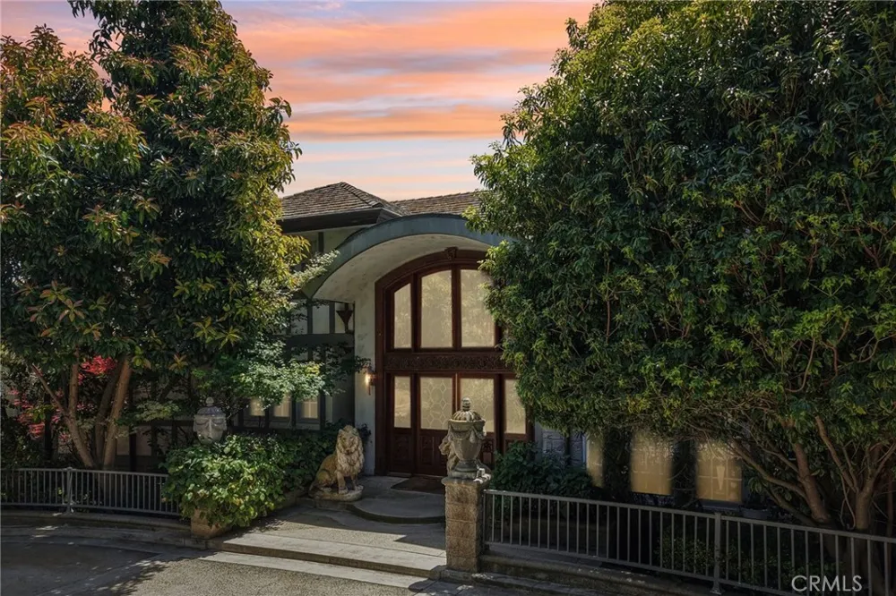 16060 Esquilime Chino Hills, CA 91709