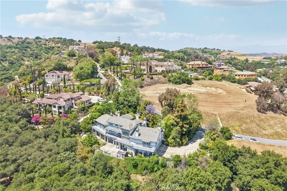 16060 Esquilime Chino Hills, CA 91709