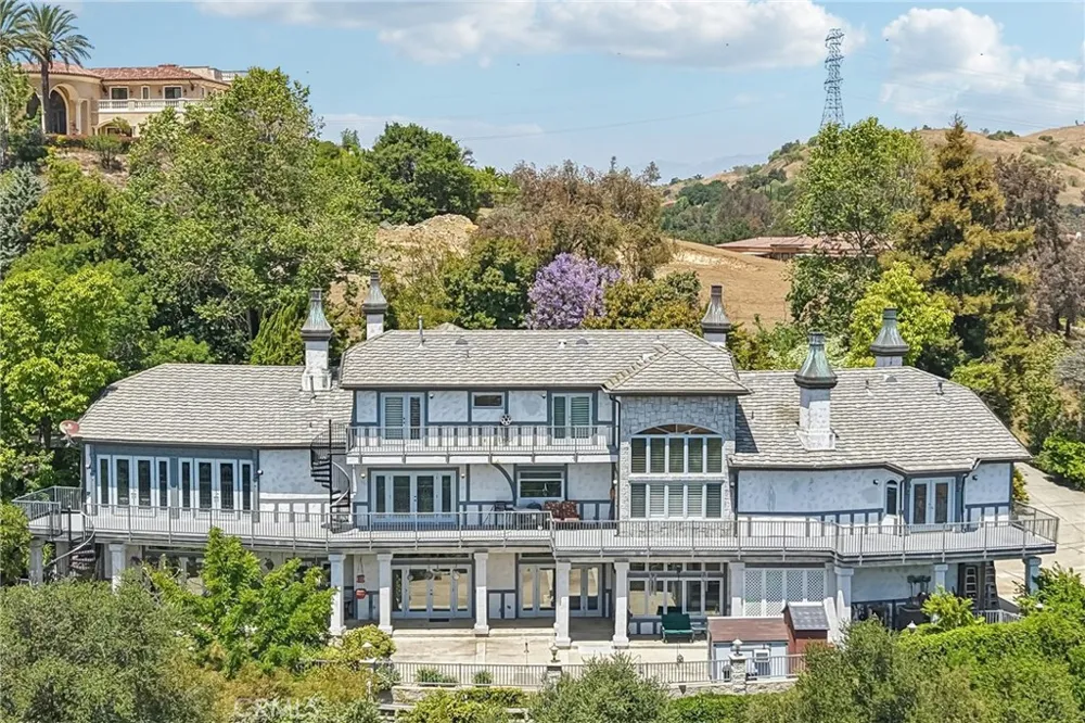 16060 Esquilime Chino Hills, CA 91709