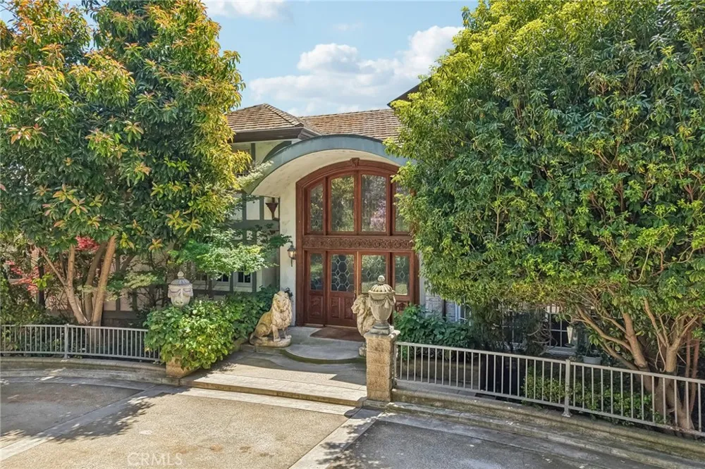 16060 Esquilime Chino Hills, CA 91709