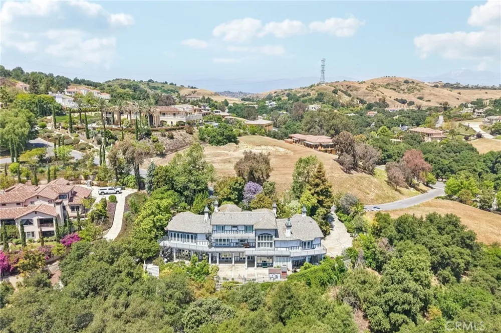 16060 Esquilime Chino Hills, CA 91709