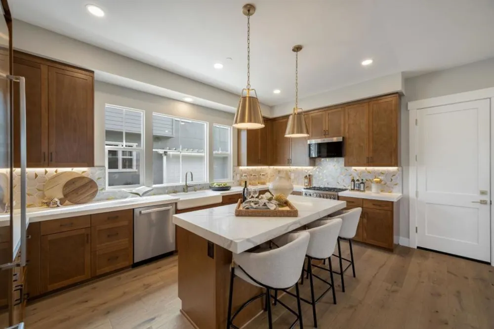 4909 Vivi Place San Jose, CA 95124