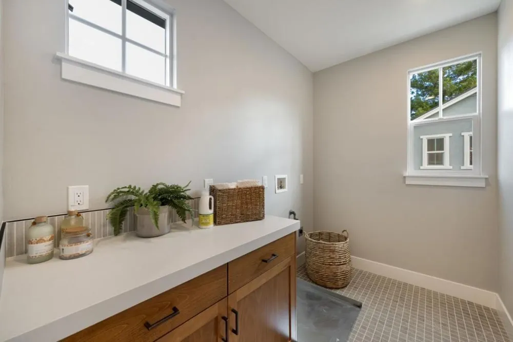 4909 Vivi Place San Jose, CA 95124