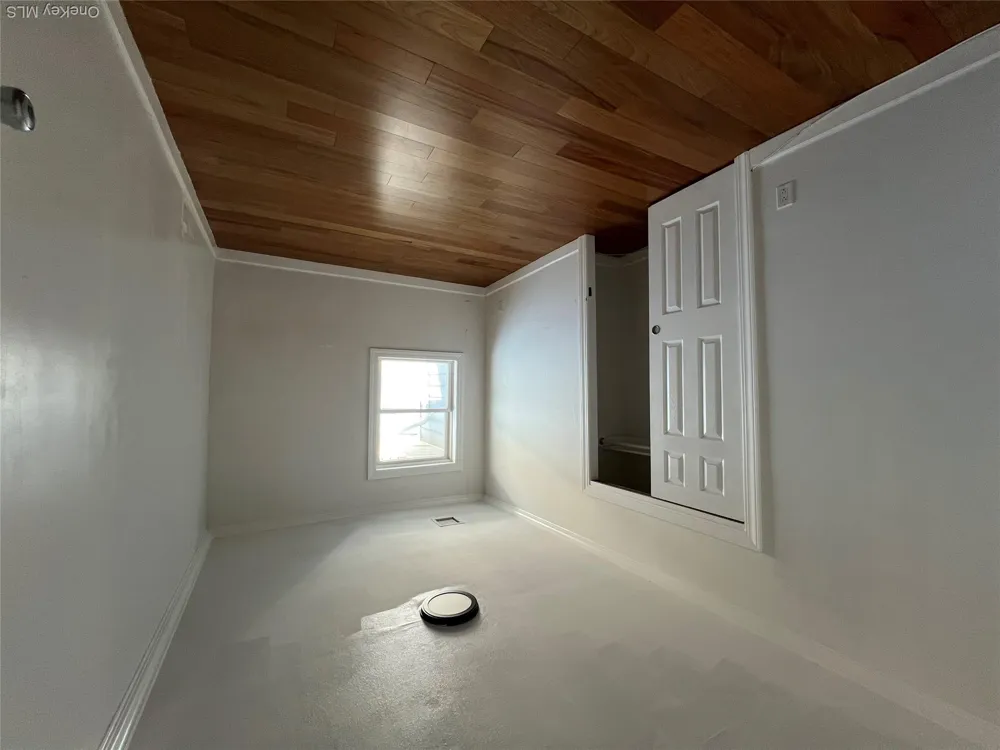 14 Bayville Avenue #5 Bayville, NY 11709