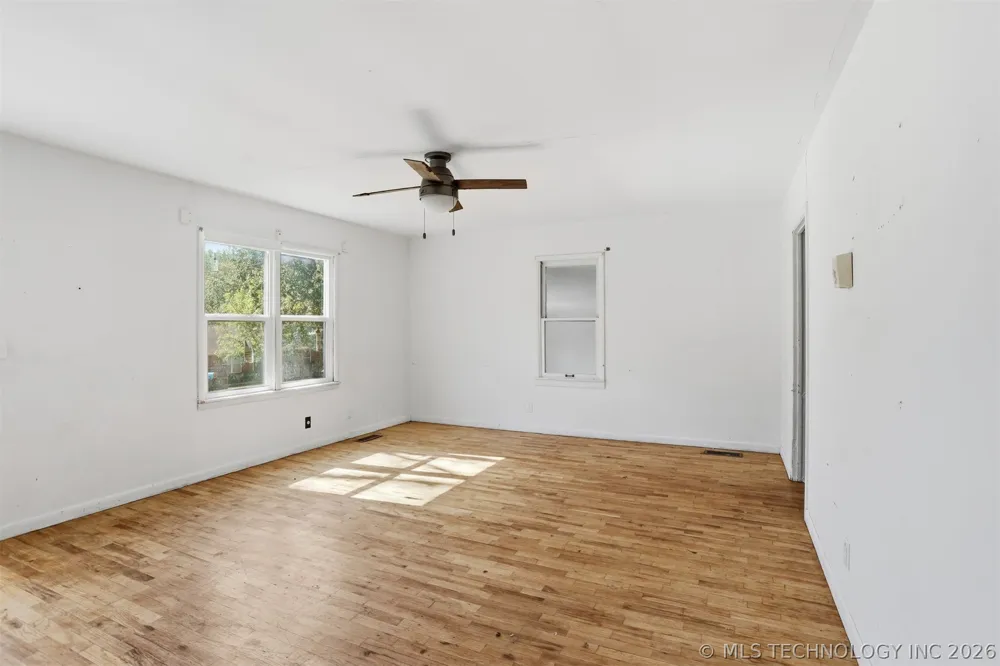 103 W 20th Street Tishomingo, OK 73460