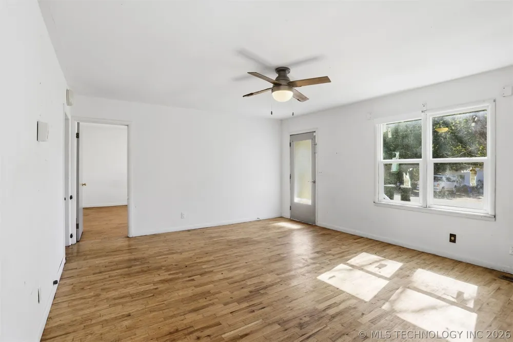 103 W 20th Street Tishomingo, OK 73460