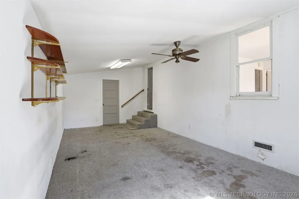 103 W 20th Street Tishomingo, OK 73460