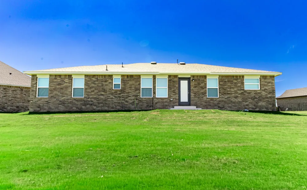 2502 W Center Street Collinsville, OK 74021