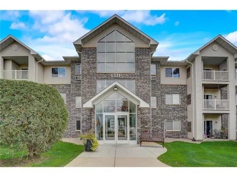 1321 Lake Drive W #111