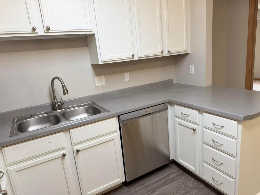 1321 Lake Drive W #111 Chanhassen, MN 55317
