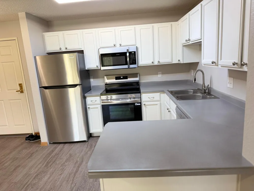 1321 Lake Drive W #111 Chanhassen, MN 55317