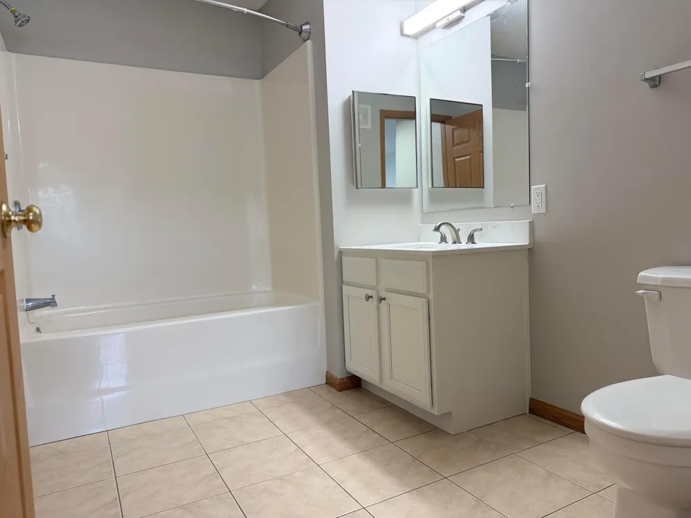 1321 Lake Drive W #111 Chanhassen, MN 55317