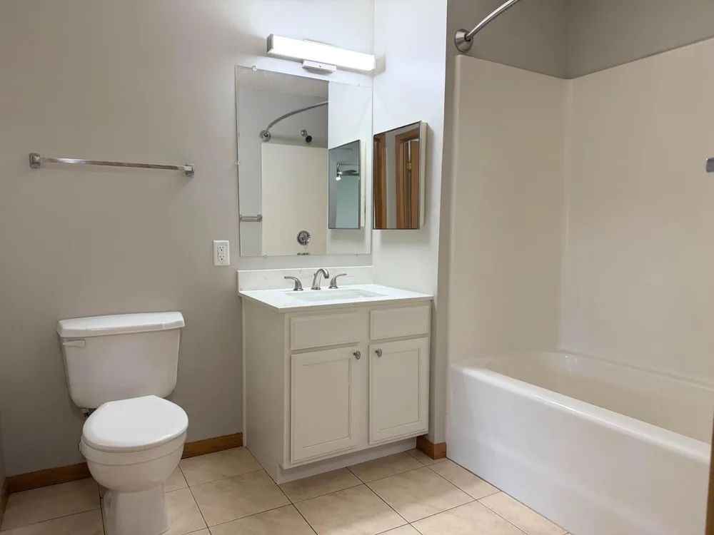 1321 Lake Drive W #111 Chanhassen, MN 55317