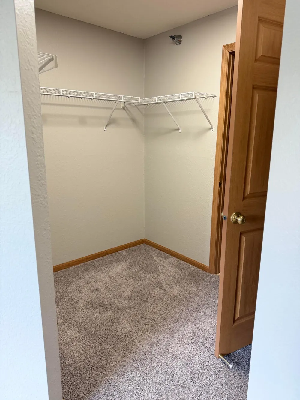 1321 Lake Drive W #111 Chanhassen, MN 55317