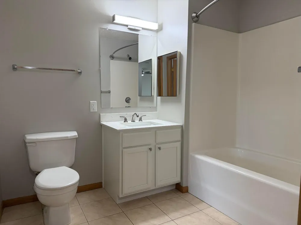 1321 Lake Drive W #111 Chanhassen, MN 55317