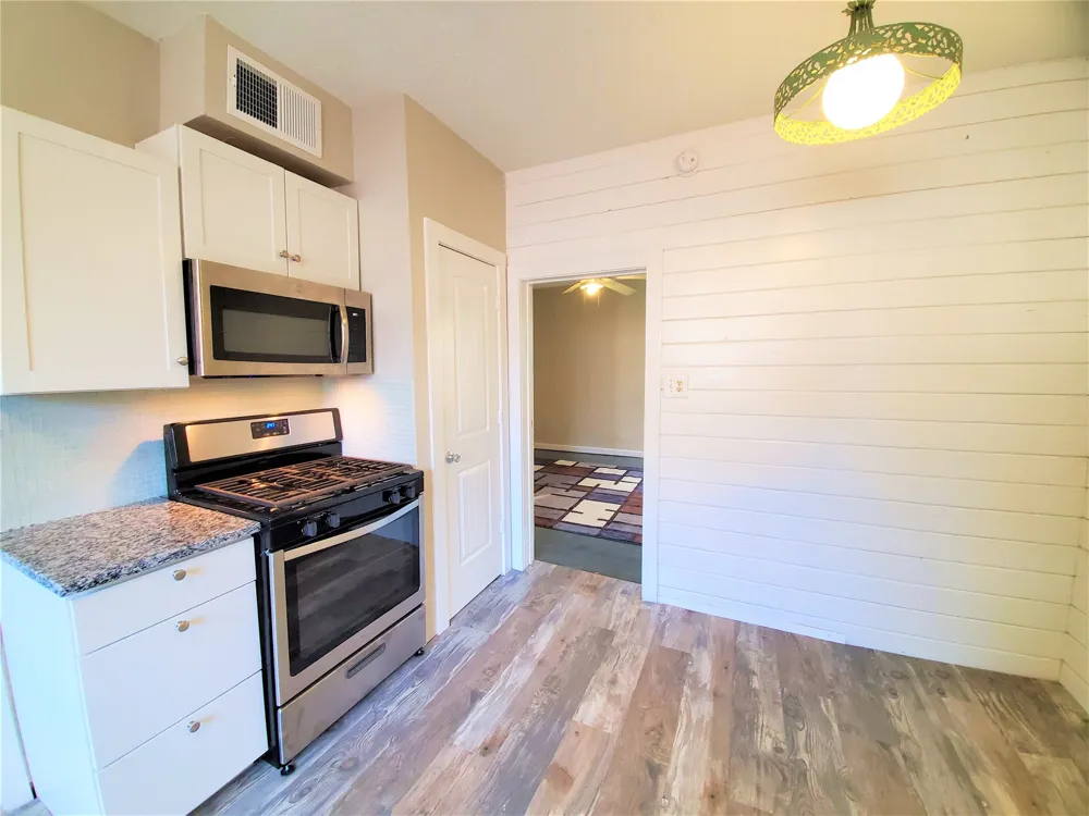 2223 Locust Street Denton, TX 76209