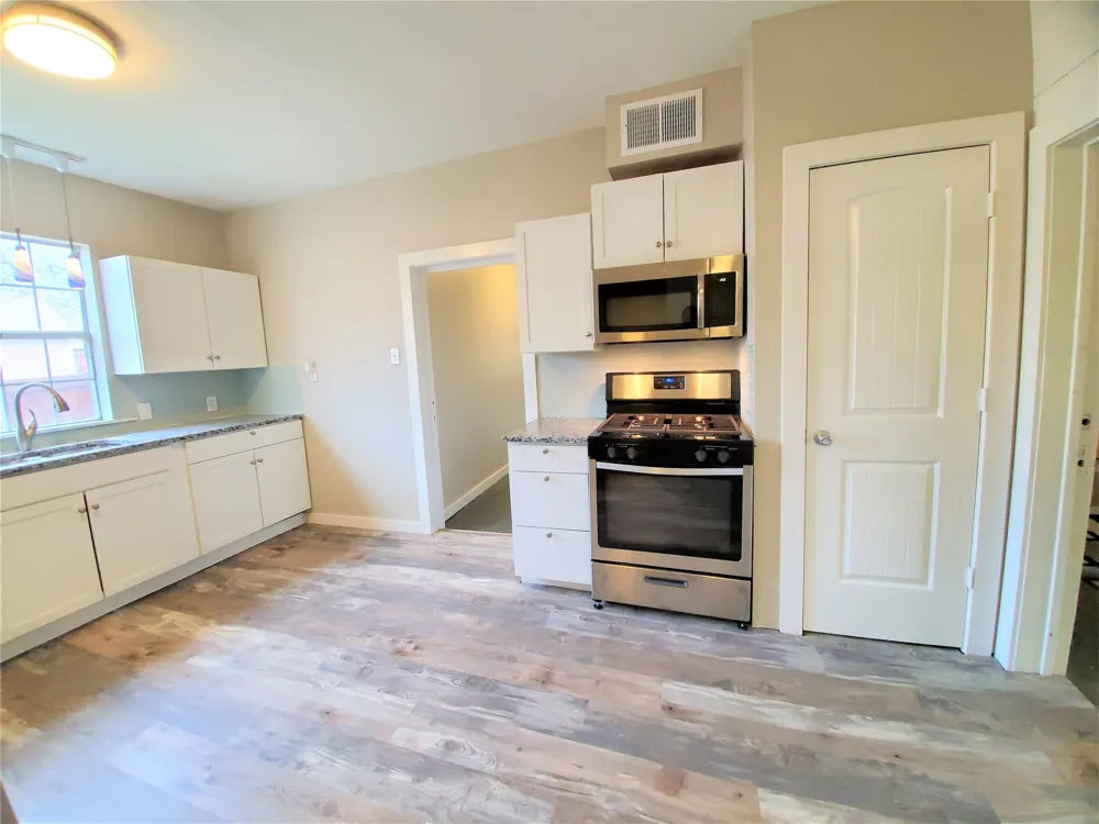 2223 Locust Street Denton, TX 76209