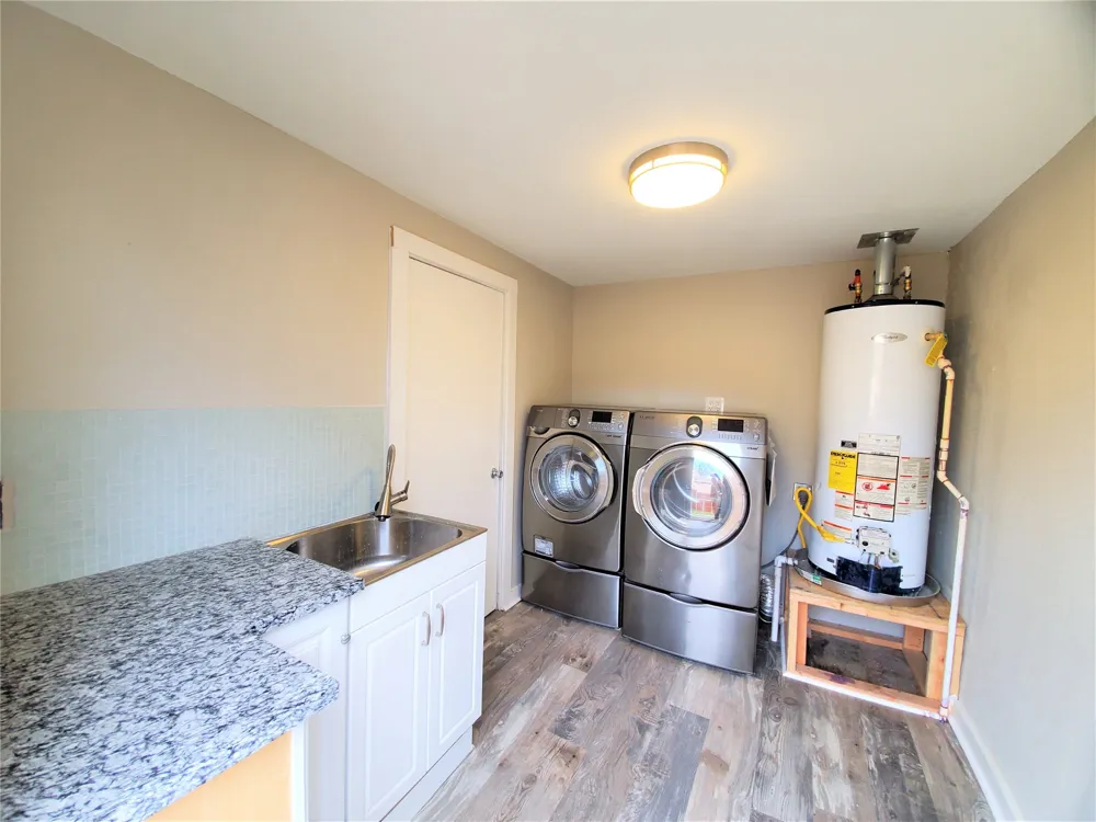 2223 Locust Street Denton, TX 76209