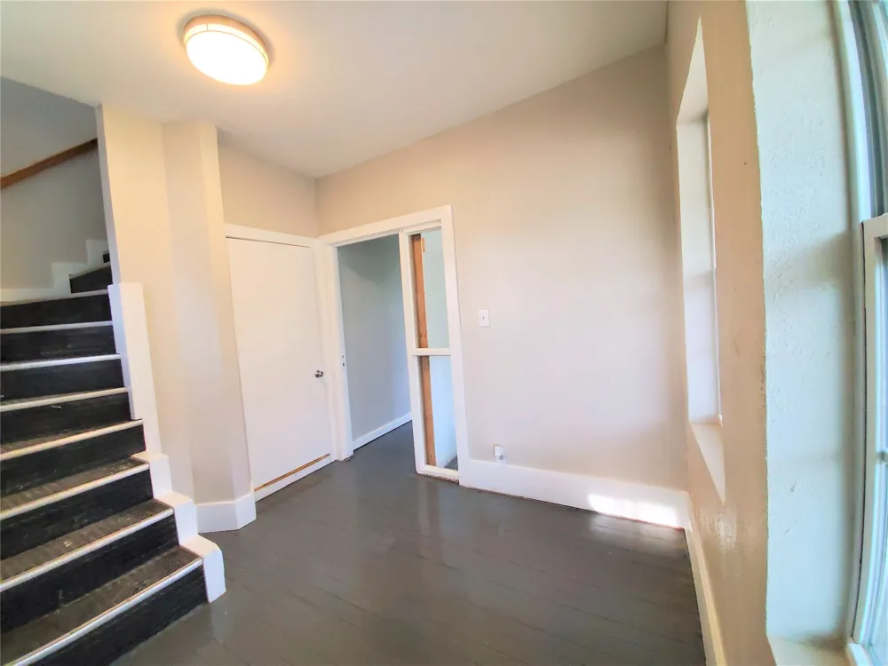 2223 Locust Street Denton, TX 76209