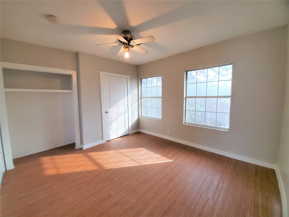 2223 Locust Street Denton, TX 76209