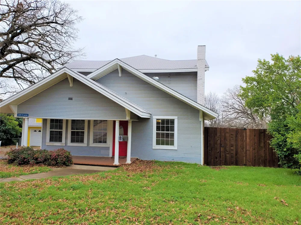 2223 Locust Street Denton, TX 76209