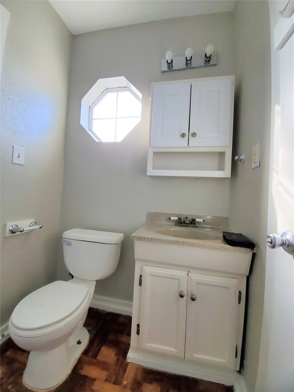 2223 Locust Street Denton, TX 76209