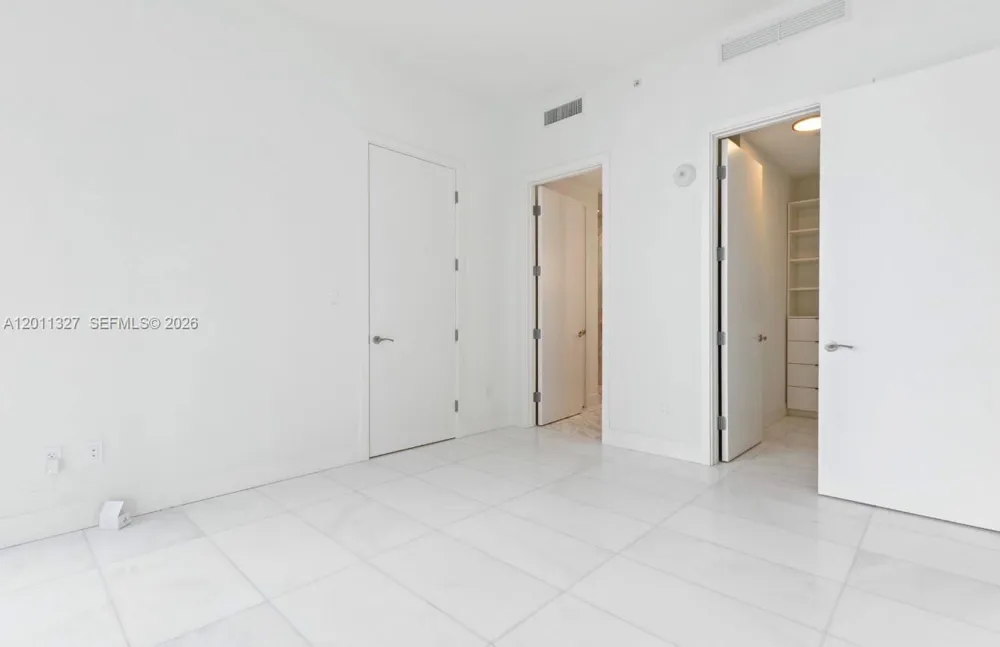 175 SE 25th Rd #704 Miami, FL 33129