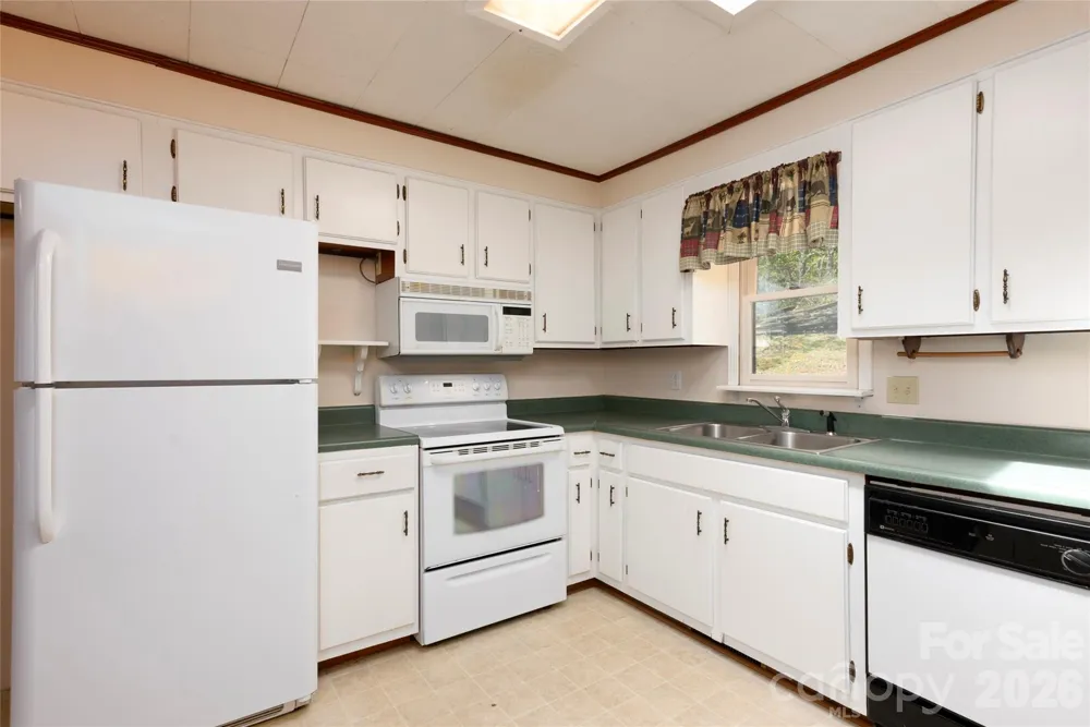 138 Stillwagon Lane Cedar Mountain, NC 28718