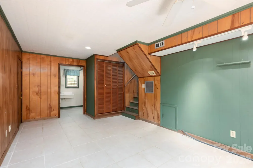 138 Stillwagon Lane Cedar Mountain, NC 28718