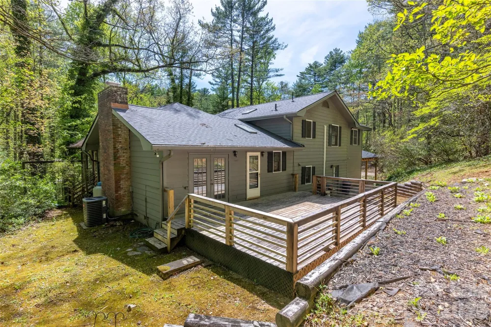 138 Stillwagon Lane Cedar Mountain, NC 28718