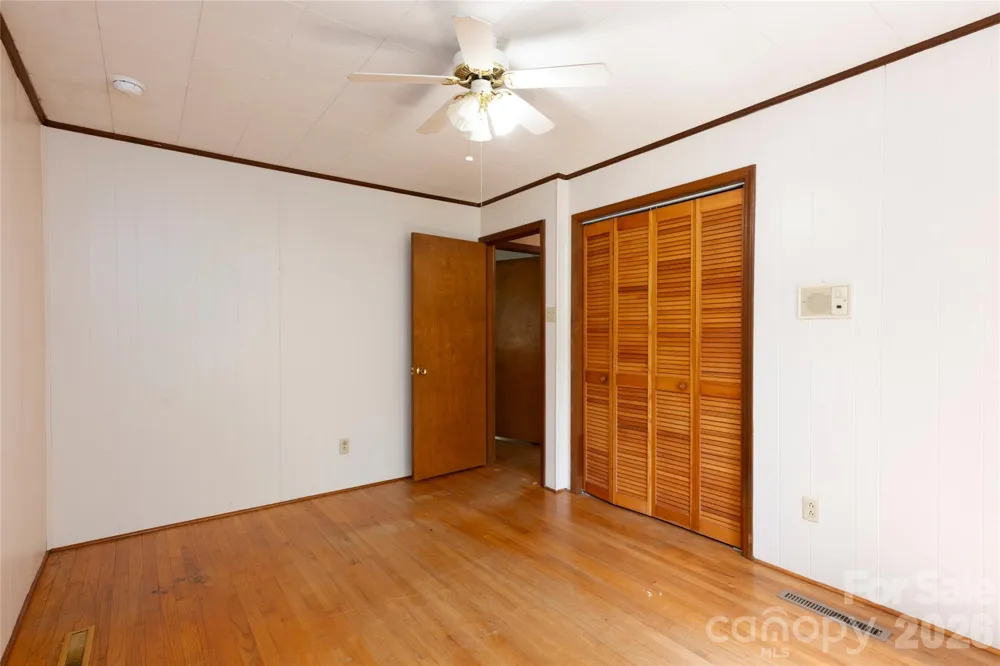 138 Stillwagon Lane Cedar Mountain, NC 28718