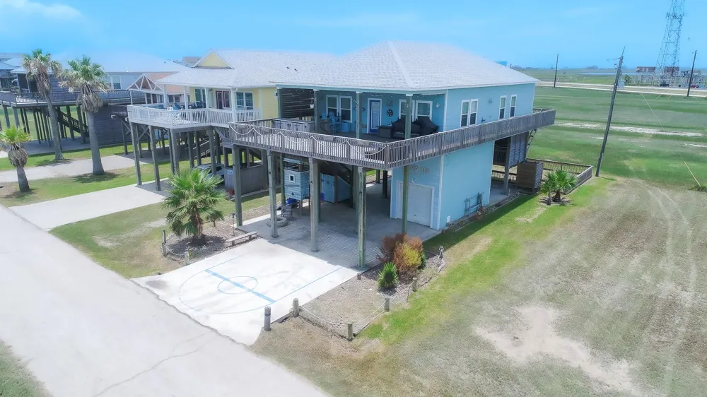 13231 Jolly Roger Drive Freeport, TX 77541